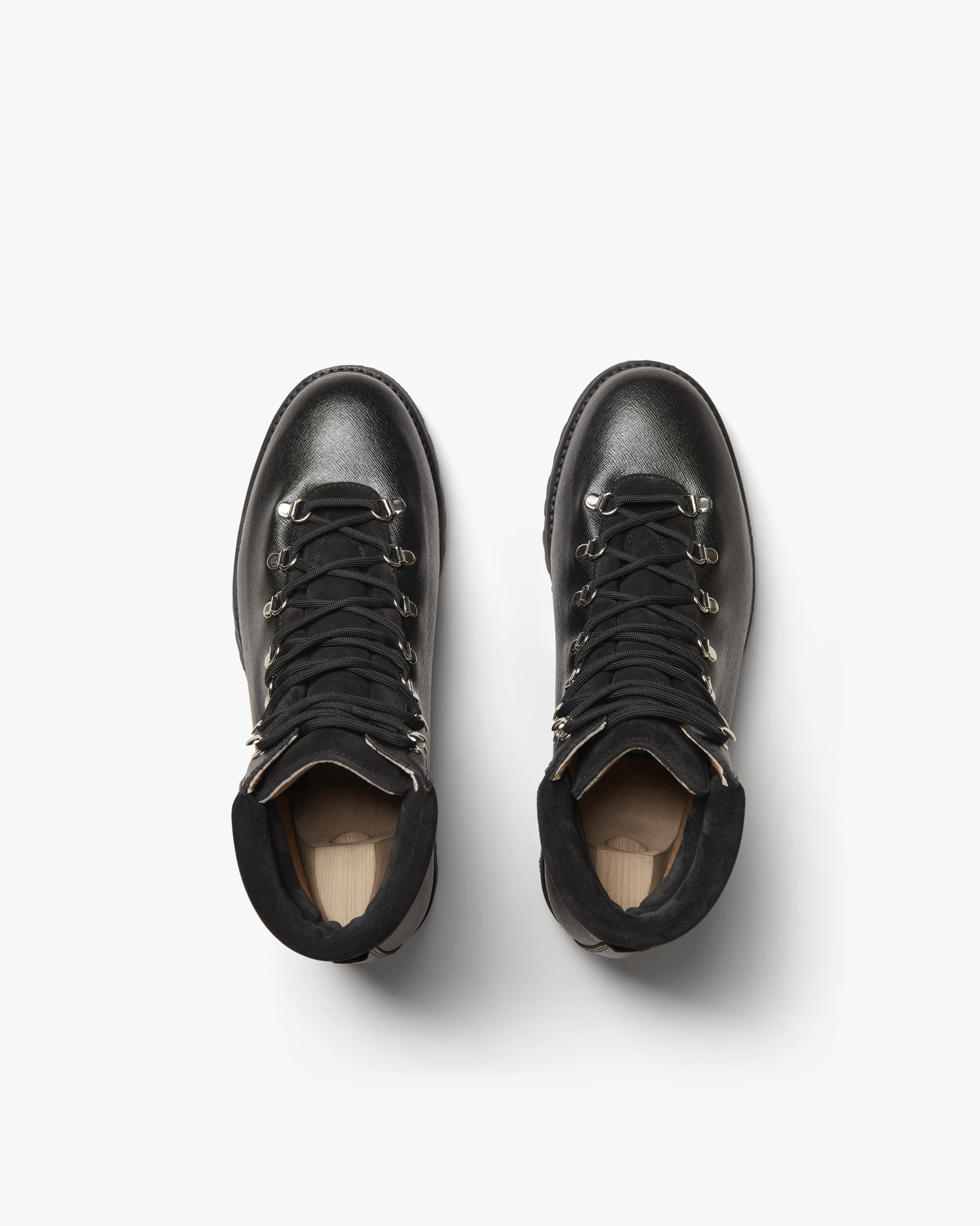 Top-down view of Duved II – Black Grain Calf hiking boots on a white background, with wooden shoe trees inside.