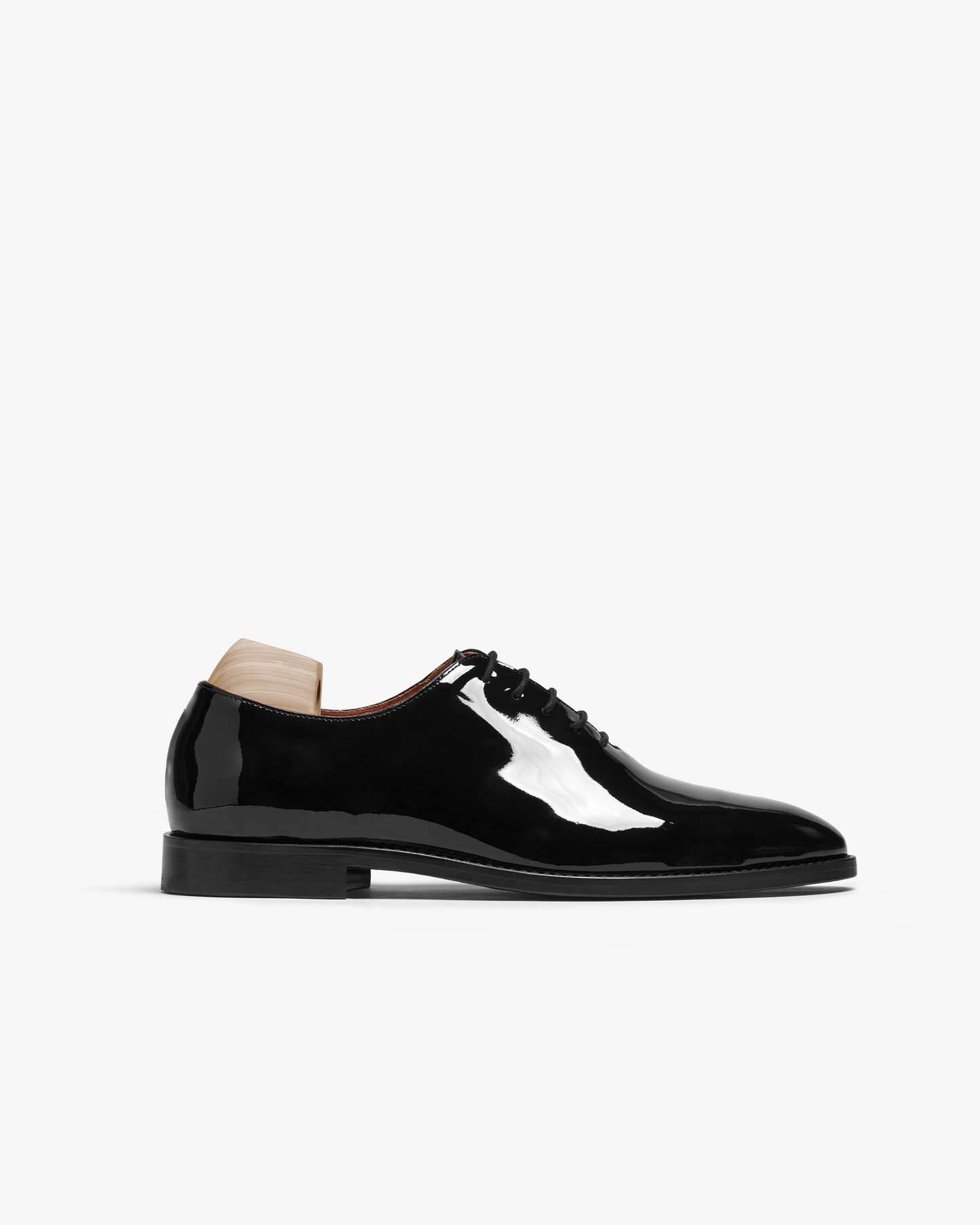 Drottningholm – Black Patent Leather